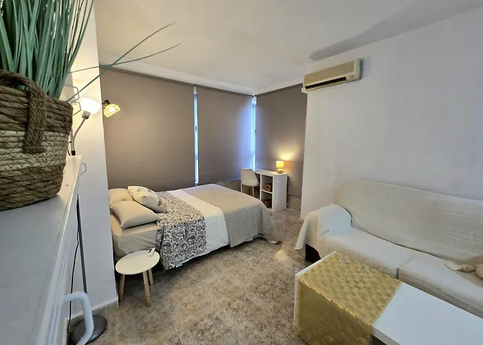 Apartament La Colina Estudio Vistas Al Mar Y Sierra, Piscina Y Tren Directo Aeropuerto Torremolinos