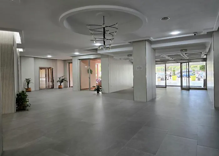 La Colina Estudio Vistas Al Mar Y Sierra, Piscina Y Tren Directo Aeropuerto Apartament Torremolinos