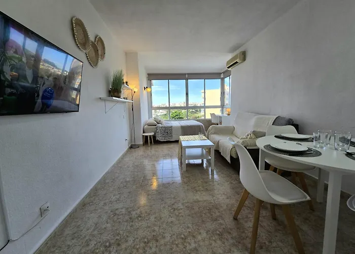 La Colina Estudio Vistas Al Mar Y Sierra, Piscina Y Tren Directo Aeropuerto * Torremolinos