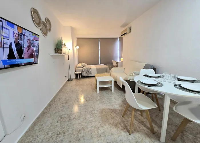 La Colina Estudio Vistas Al Mar Y Sierra, Piscina Y Tren Directo Aeropuerto Apartament