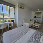 La Colina Estudio Vistas Al Mar Y Sierra, Piscina Y Tren Directo Aeropuerto 托雷莫利诺斯