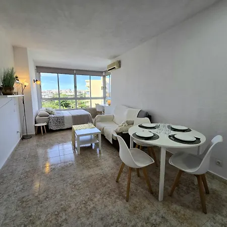 La Colina Estudio Vistas Al Mar Y Sierra, Piscina Y Tren Directo Aeropuerto Torremolinos