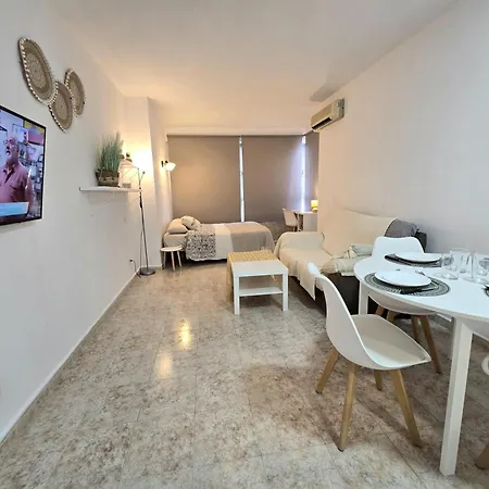 La Colina Estudio Vistas Al Mar Y Sierra, Piscina Y Tren Directo Aeropuerto Appartamento