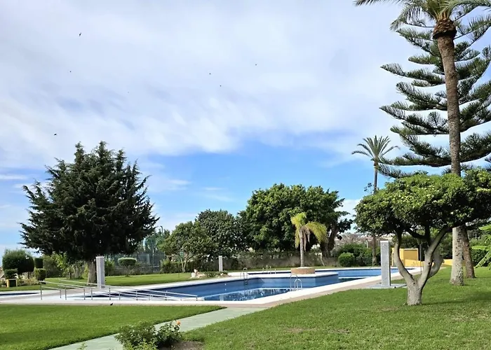 La Colina Estudio Vistas Al Mar Y Sierra, Piscina Y Tren Directo Aeropuerto Appartamento *