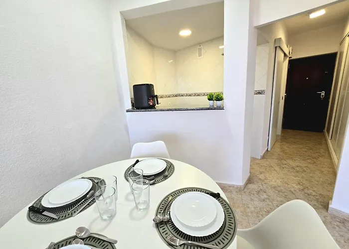 La Colina Estudio Vistas Al Mar Y Sierra, Piscina Y Tren Directo Aeropuerto Appartamento Torremolinos